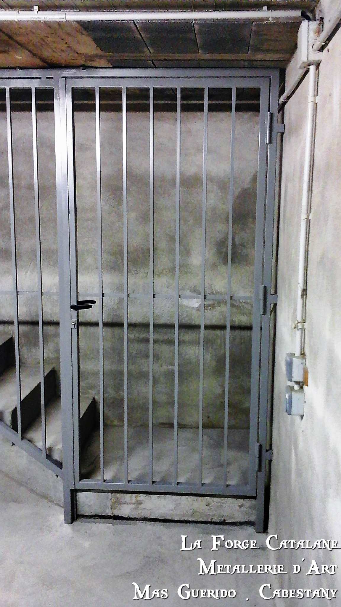 porte cave barreau droit La Forge Catalane Cabestany.jpg